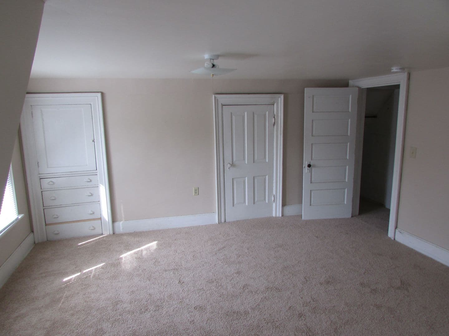 Madison Apartment: 11 North Franklin Street