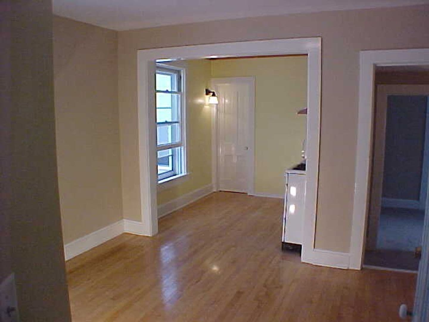 Madison Apartment: 215 East Mifflin Street