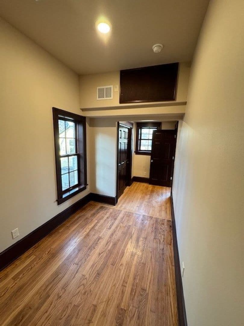 Madison Apartment: 116 East Gorham Street
