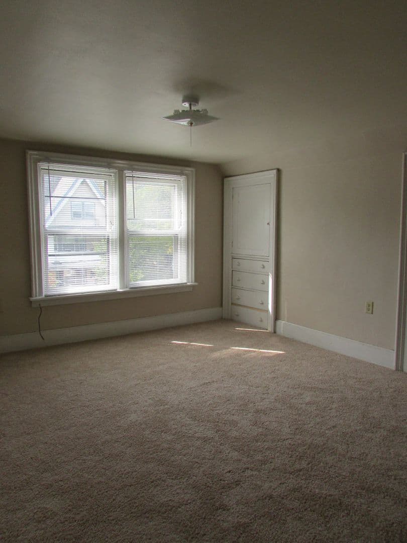 Madison Apartment: 11 North Franklin Street