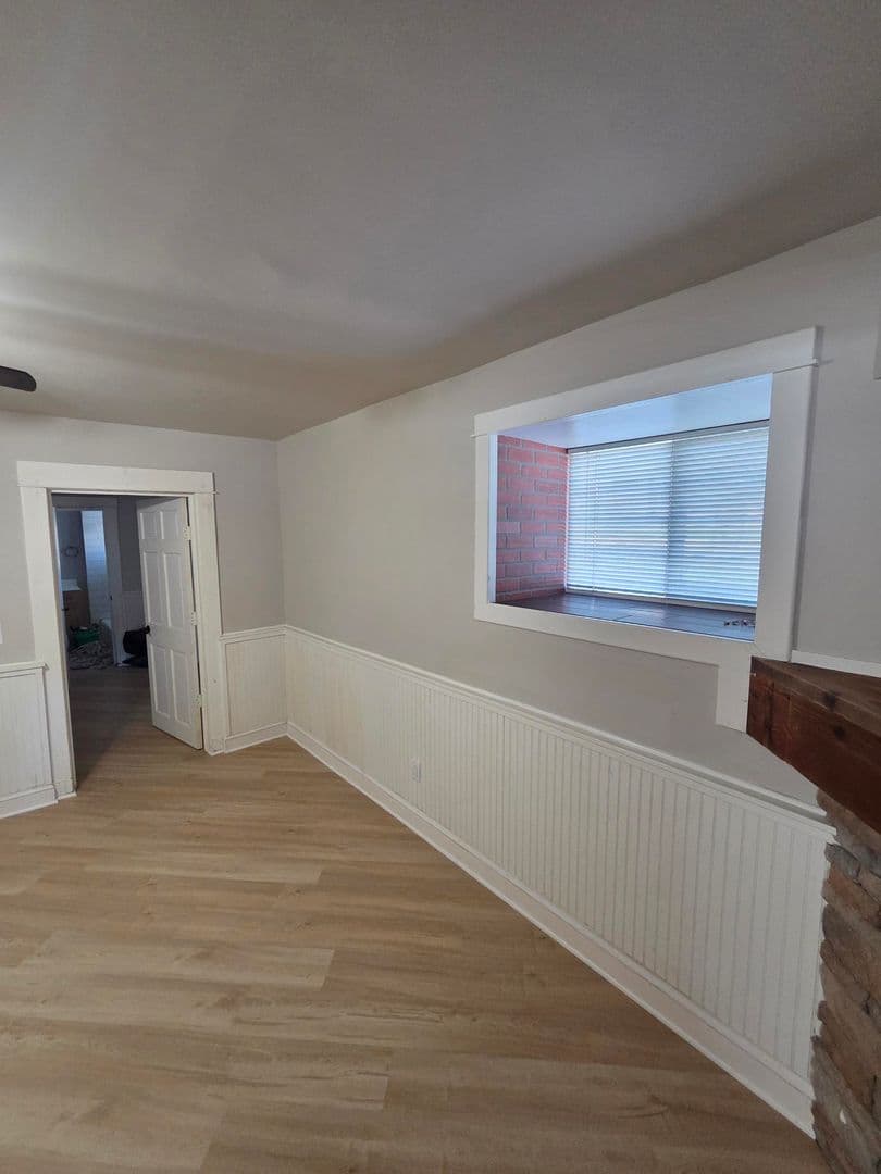 Madison Apartment: 222 North Hamilton Street