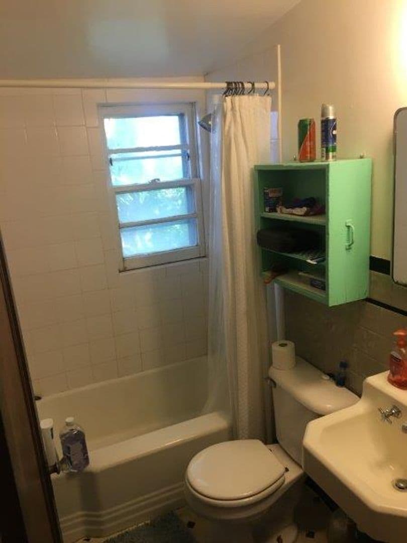 Madison Apartment: 121 East Gilman Street