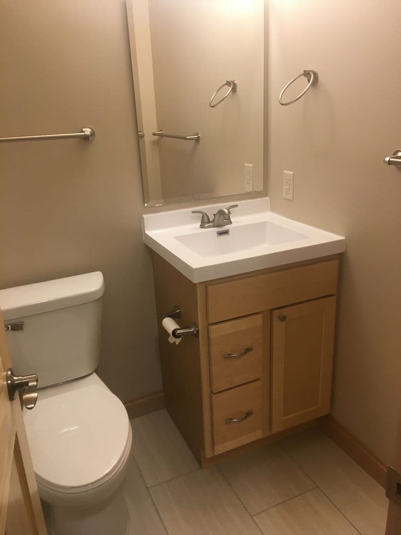 Middleton Apartment: 2118 Allen Boulevard