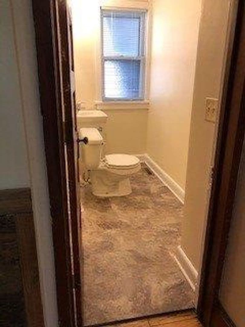 Madison Apartment: 11 North Franklin Street