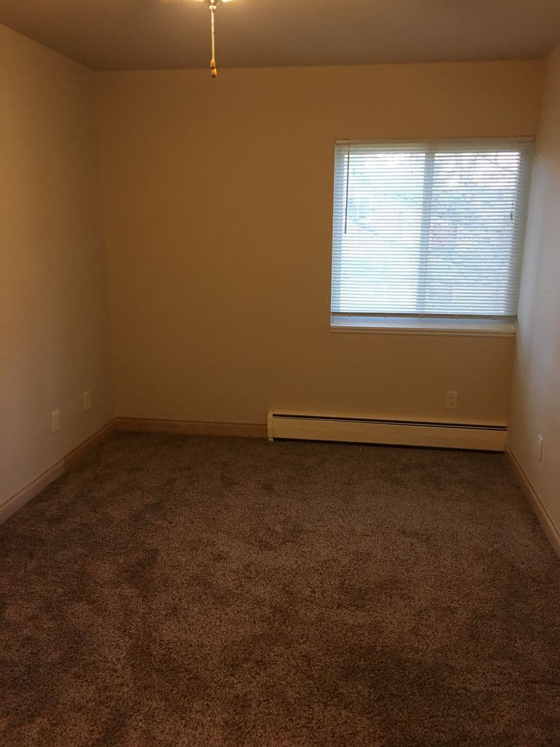 Middleton Apartment: 2118 Allen Boulevard