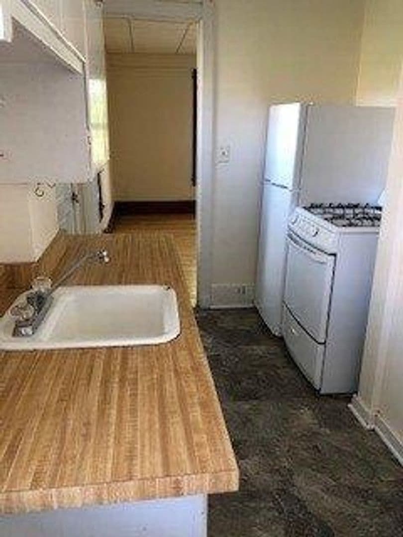 Madison Apartment: 11 North Franklin Street