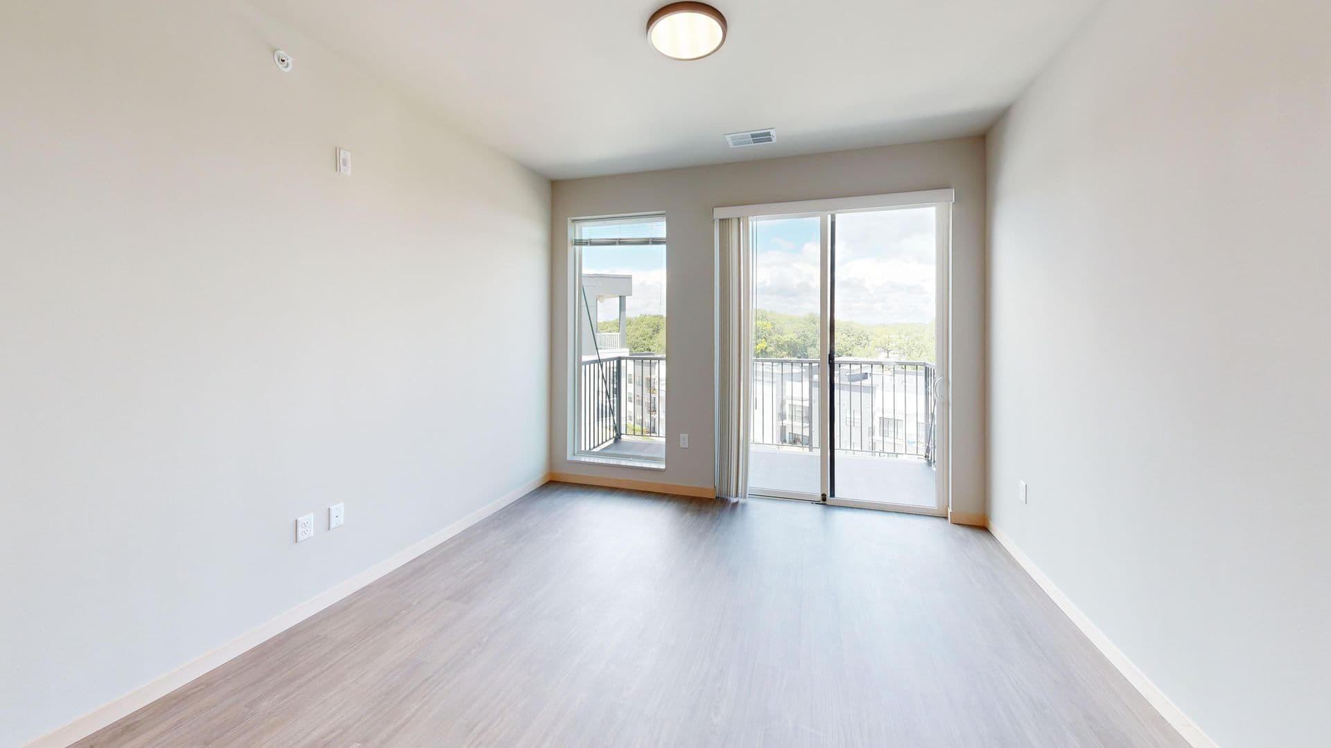 Madison Apartment: 512 S. Yellowstone Drive