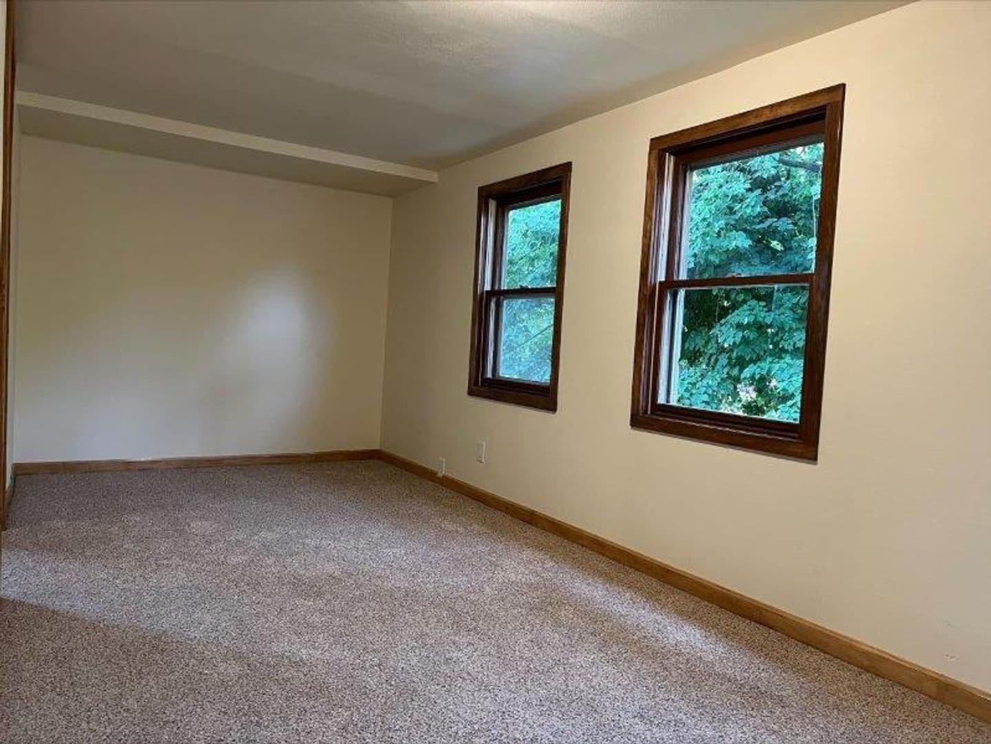 Madison Apartment: 11 North Franklin Street