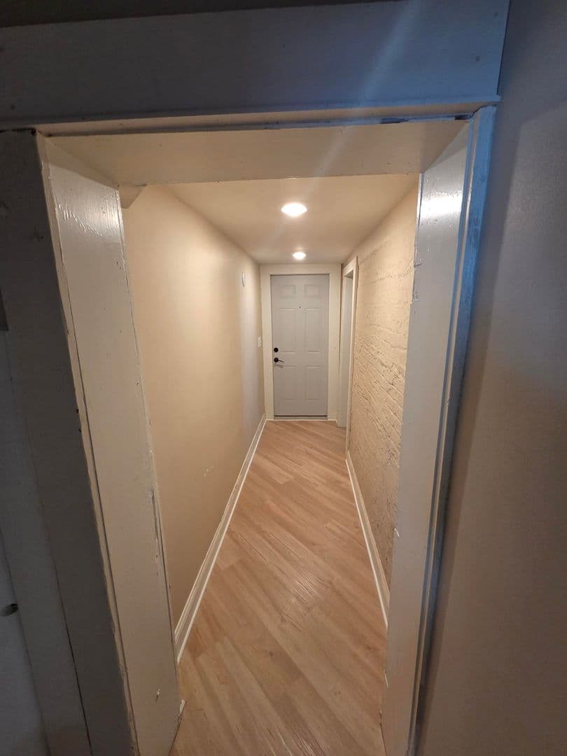 Madison Apartment: 222 North Hamilton Street