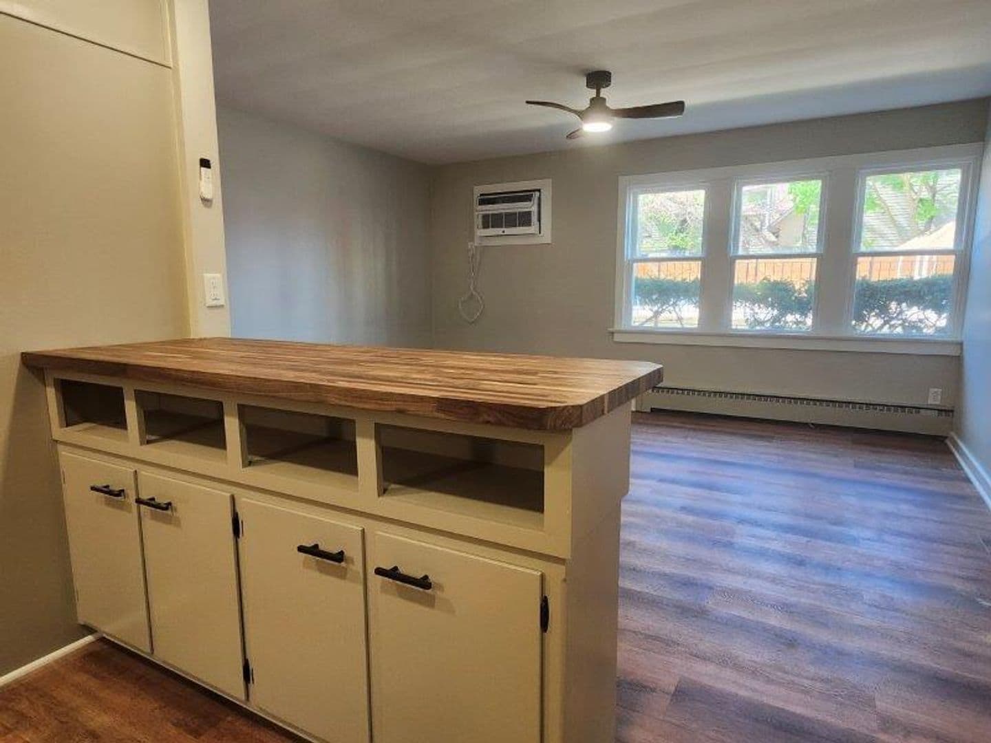 Monona Apartment: 3909 Monona Drive