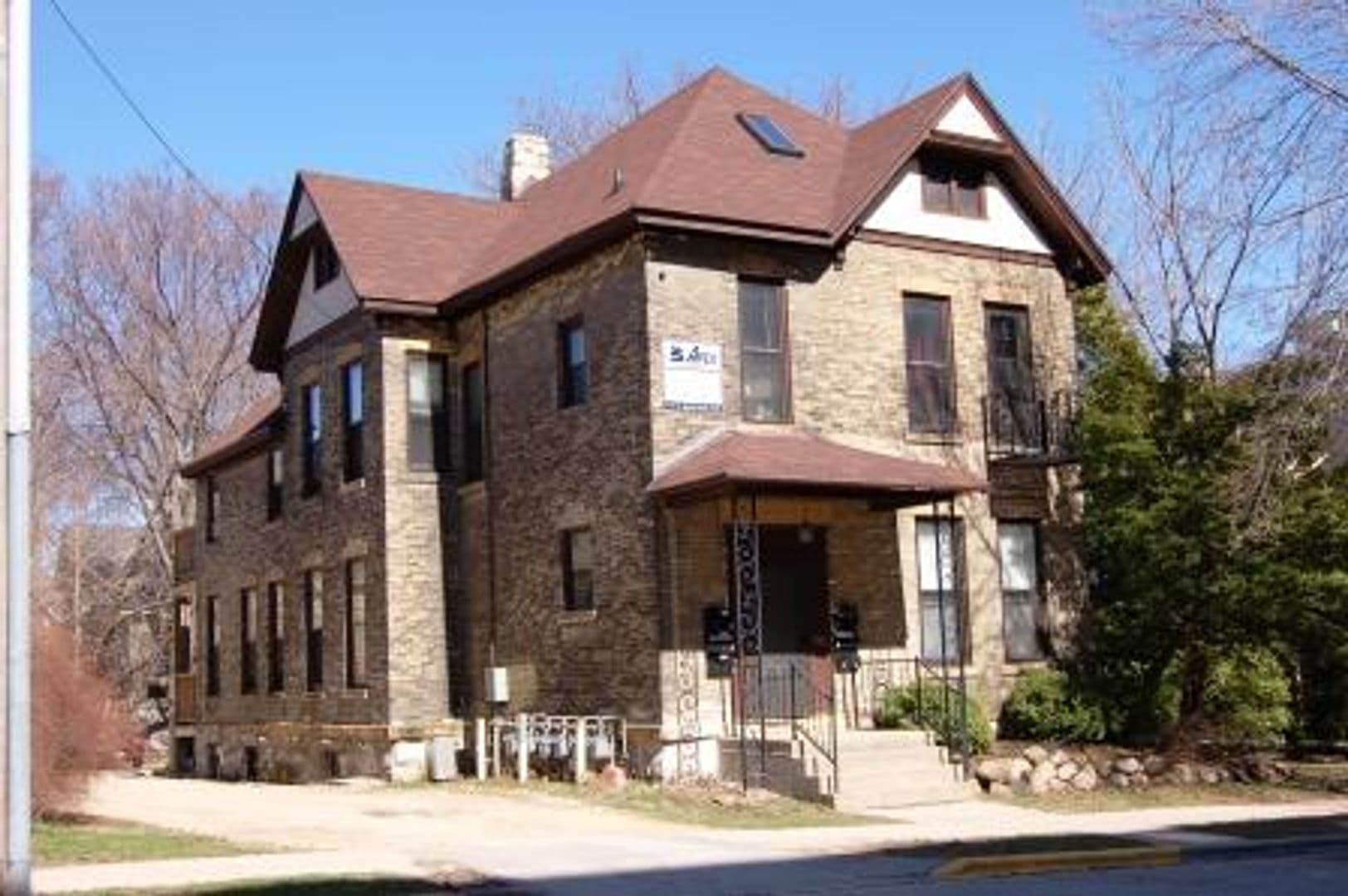 Madison Apartment: 127 South Butler Street