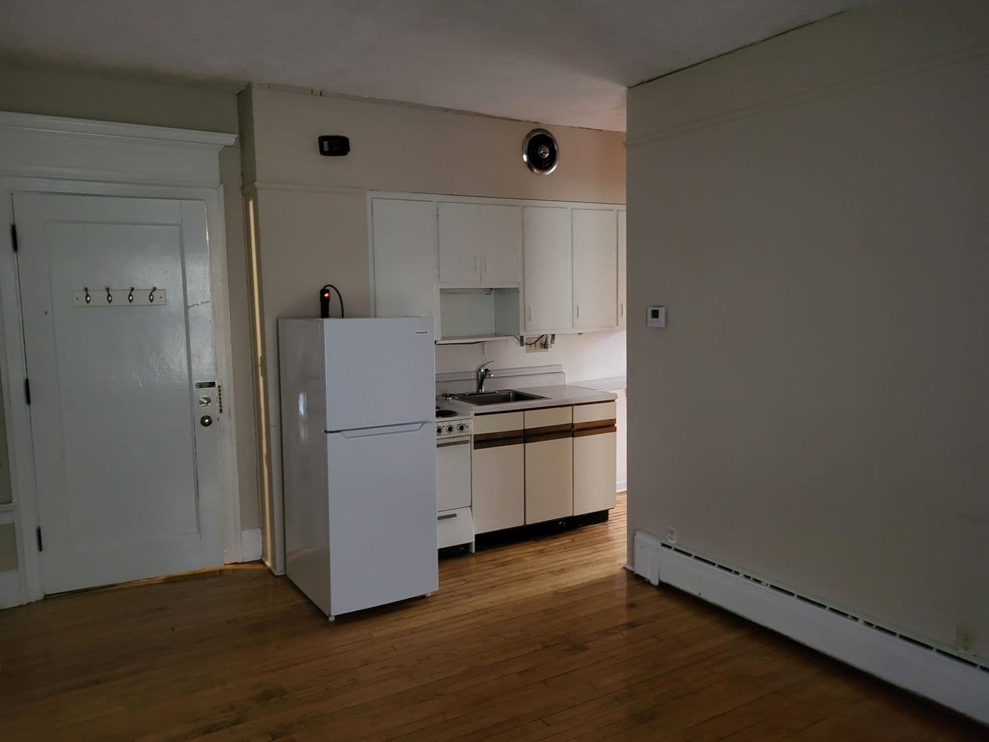 Madison Apartment: 529 North Pinckney Street