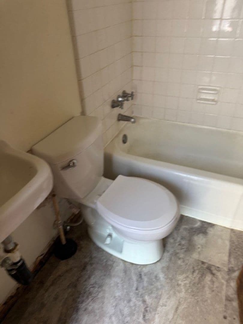 Madison Apartment: 529 North Pinckney Street