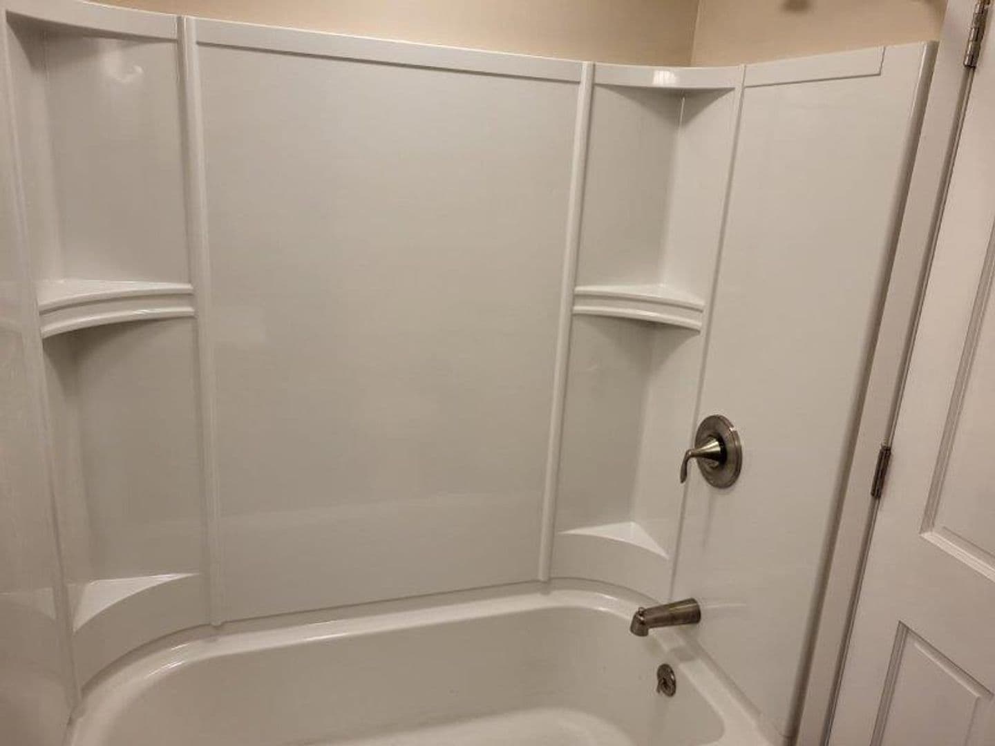 Madison Apartment: 11 North Franklin Street