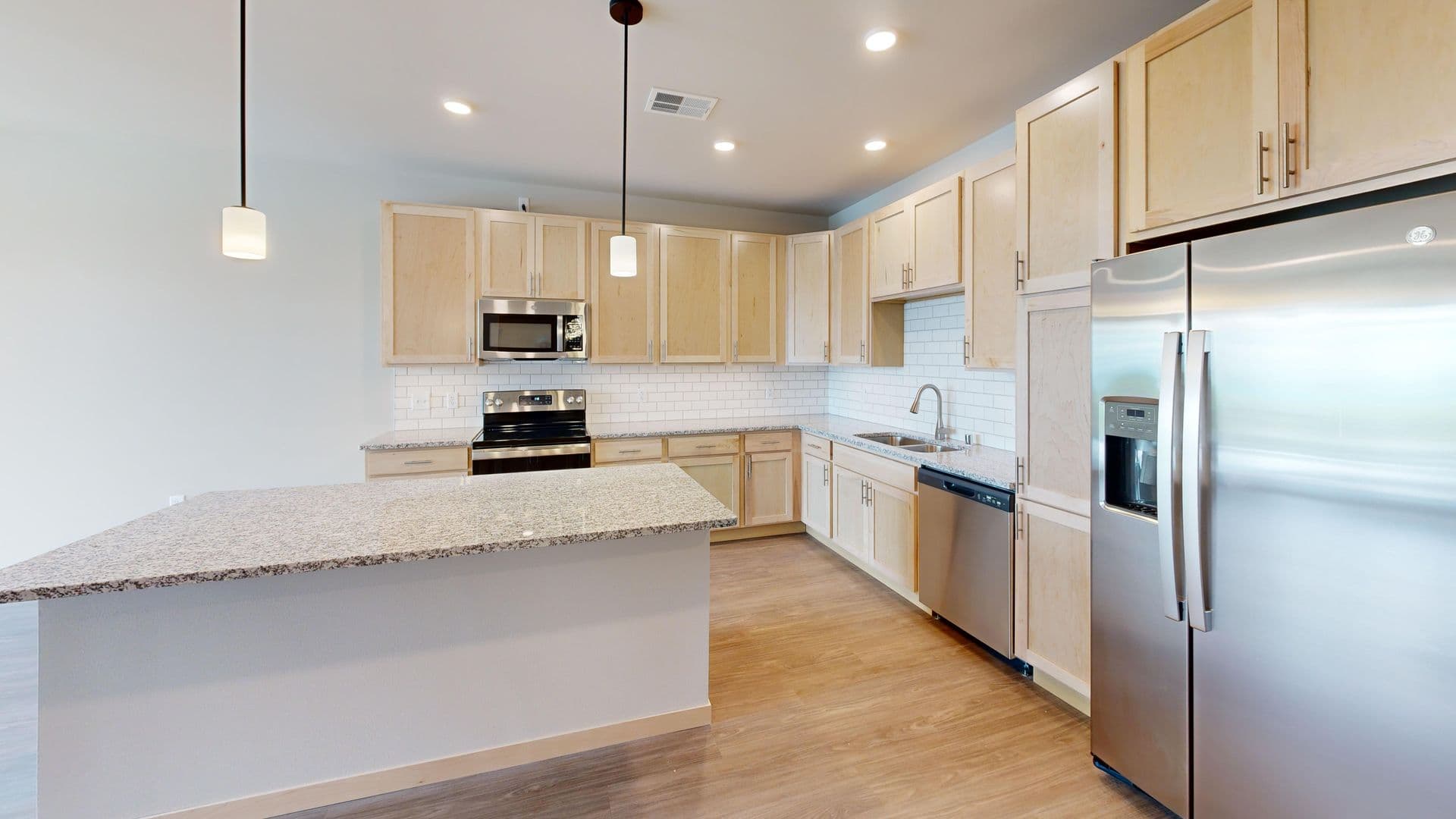 Madison Apartment: 512 S. Yellowstone Drive