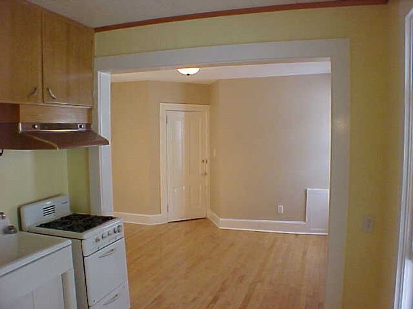 Madison Apartment: 215 East Mifflin Street