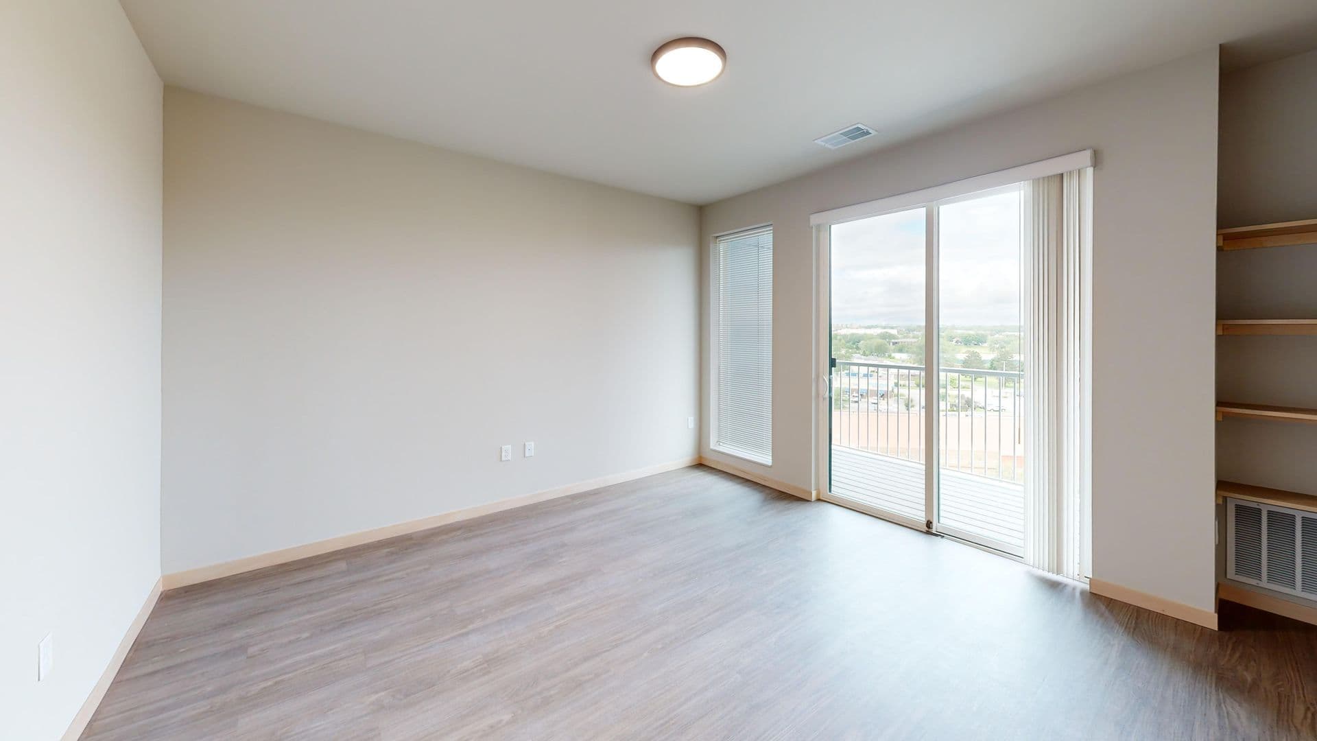 Madison Apartment: 512 S. Yellowstone Drive