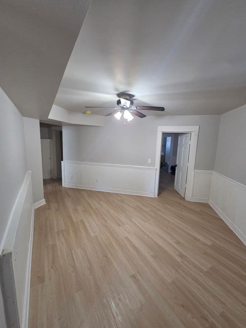 Madison Apartment: 222 North Hamilton Street
