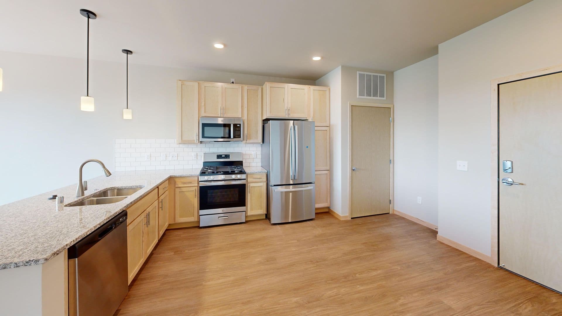 Madison Apartment: 512 S. Yellowstone Drive