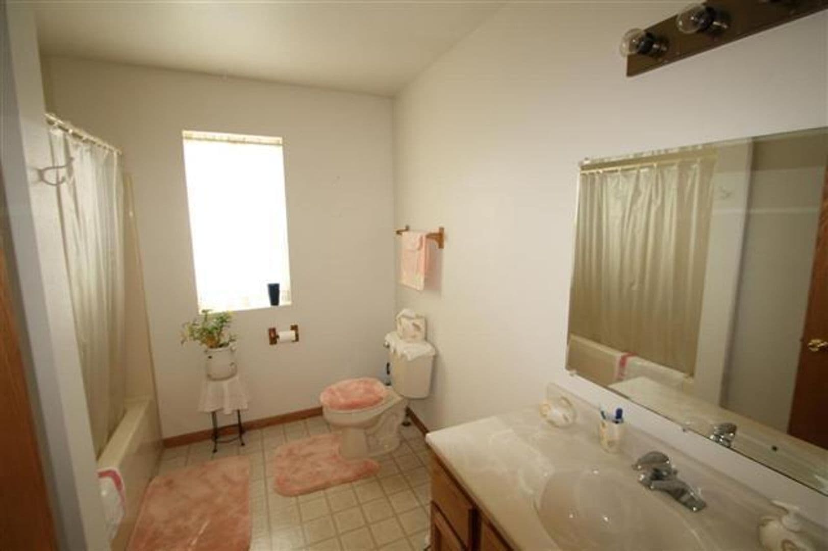 Madison Apartment: 1329 Glacier Hill Drive