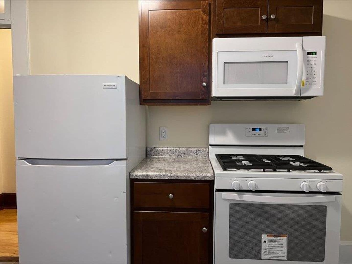 Madison Apartment: 11 North Franklin Street