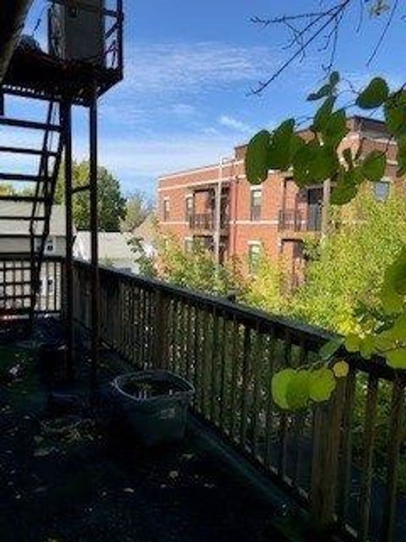 Madison Apartment: 11 North Franklin Street
