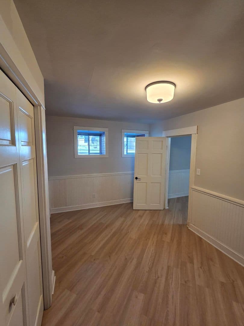 Madison Apartment: 222 North Hamilton Street
