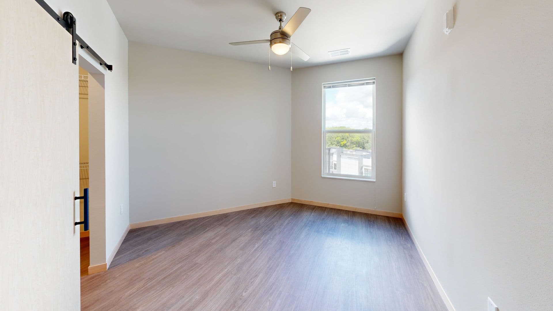 Madison Apartment: 512 S. Yellowstone Drive
