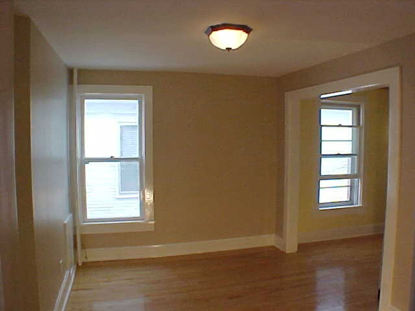Madison Apartment: 215 East Mifflin Street