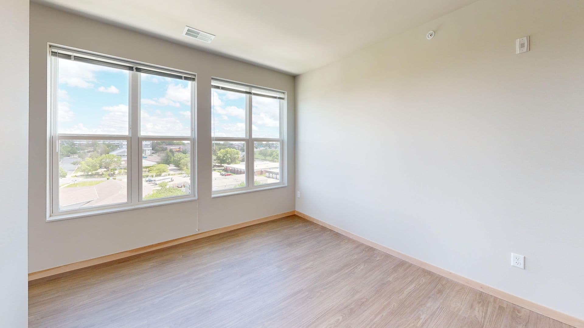Madison Apartment: 512 S. Yellowstone Drive