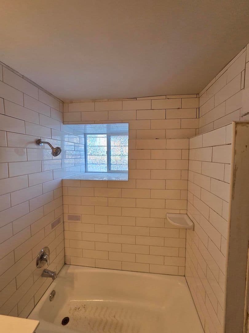 Madison Apartment: 222 North Hamilton Street