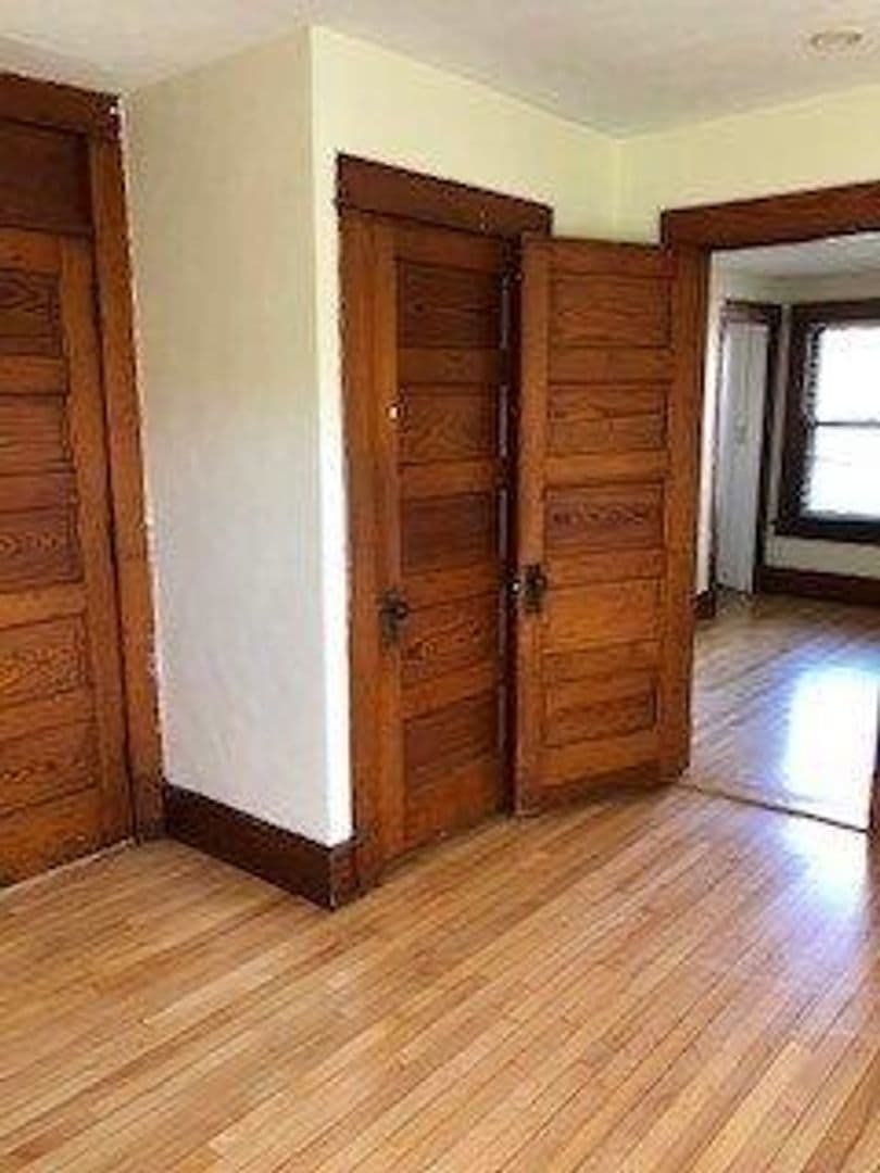 Madison Apartment: 11 North Franklin Street