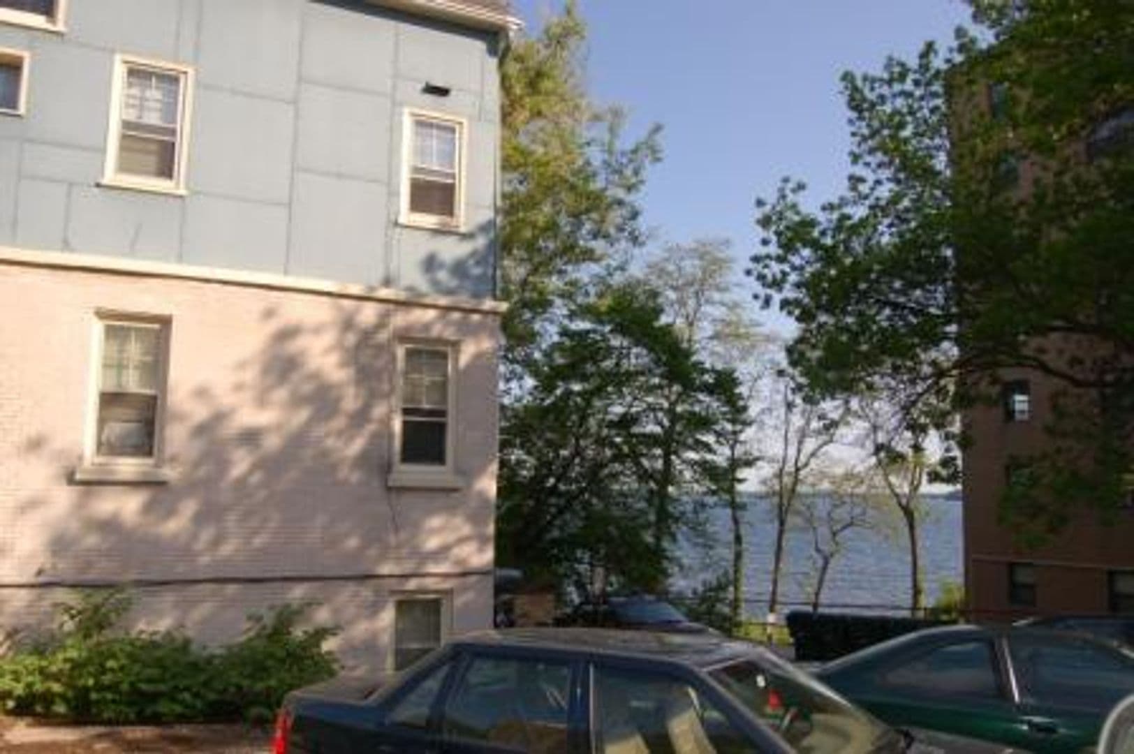 Madison Apartment: 529 North Pinckney Street