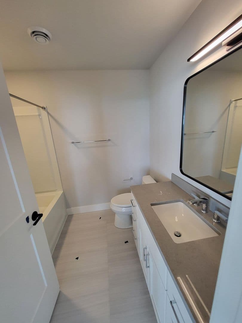 Madison Apartment: 179 West Wilson Street