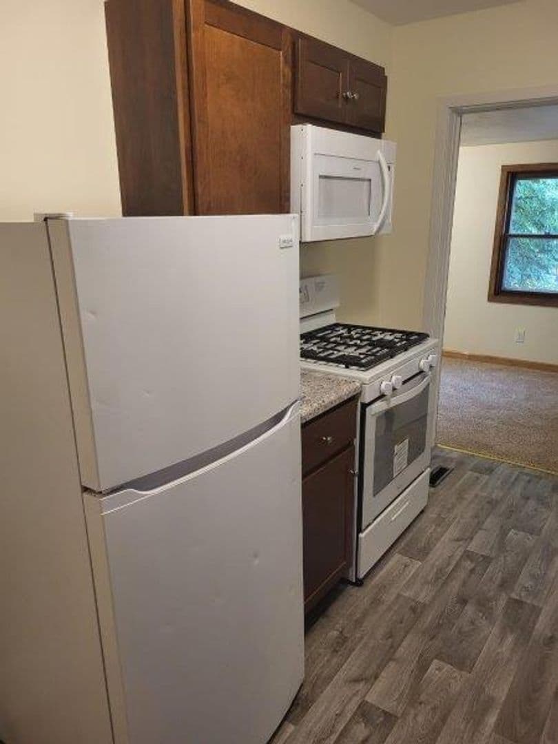 Madison Apartment: 11 North Franklin Street
