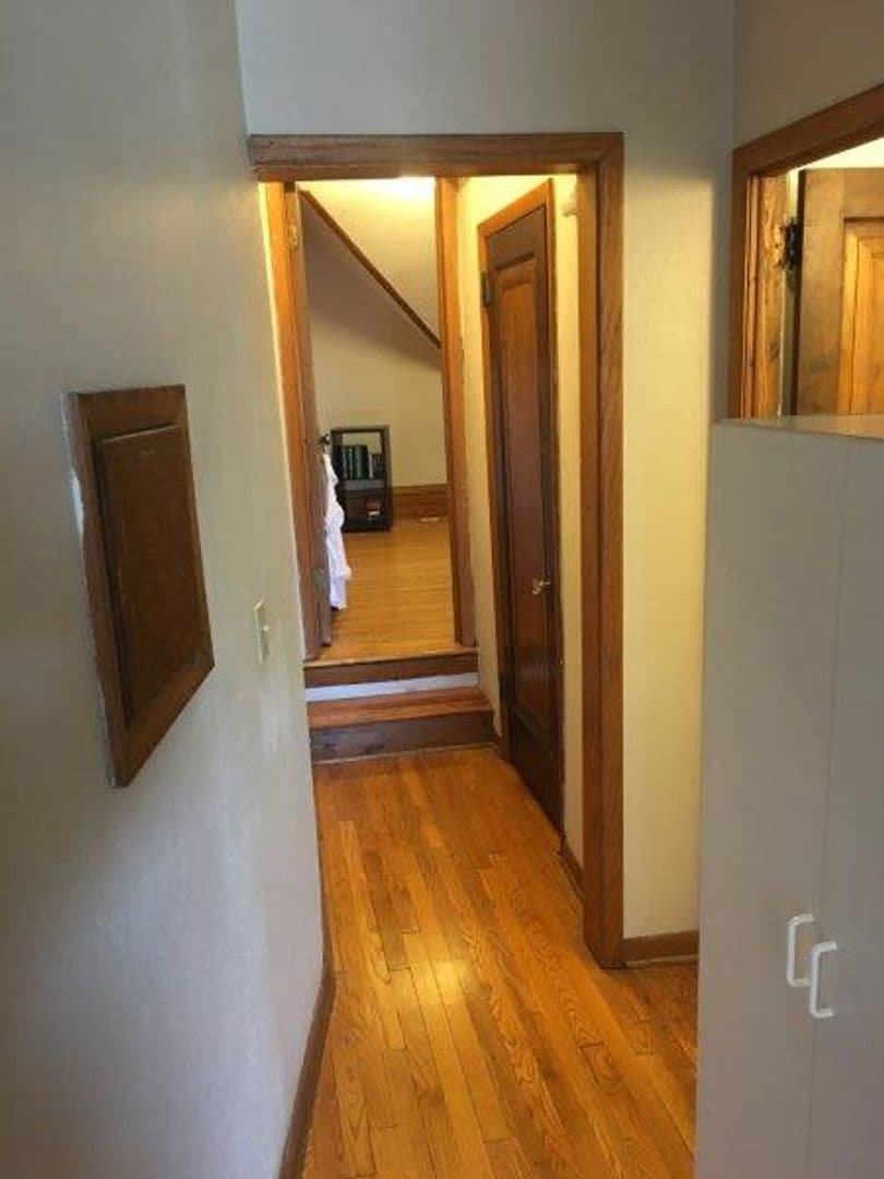 Madison Apartment: 121 East Gilman Street