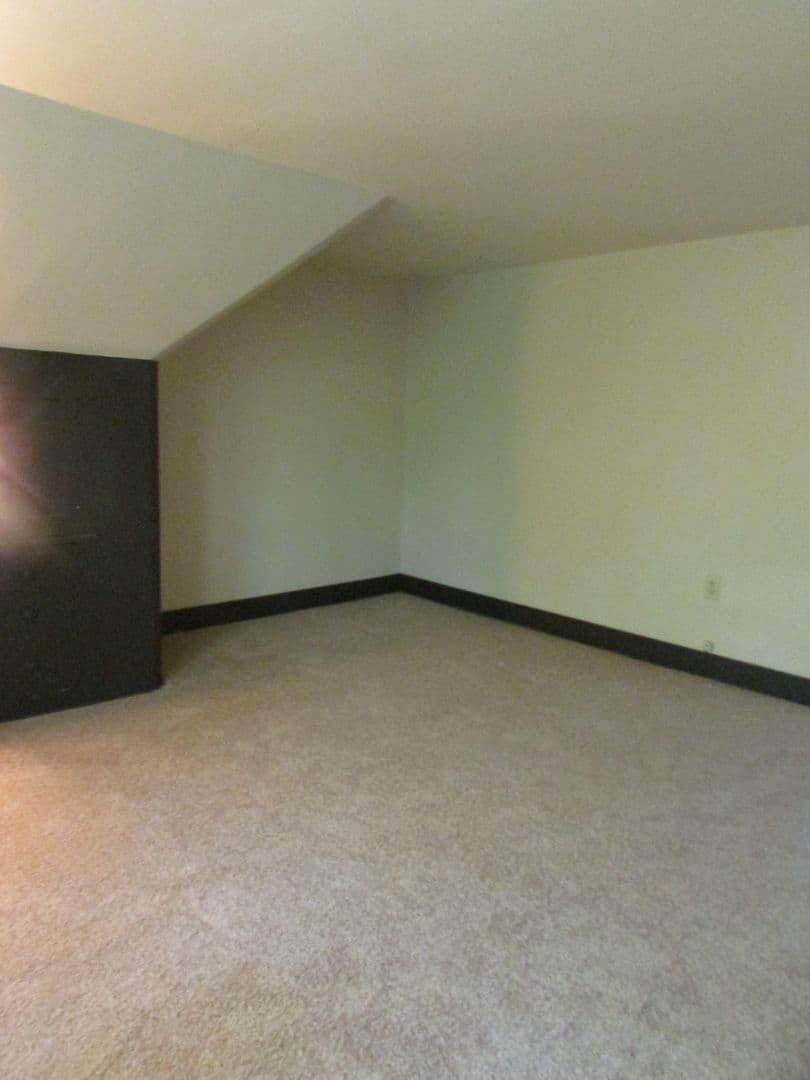 Madison Apartment: 11 North Franklin Street