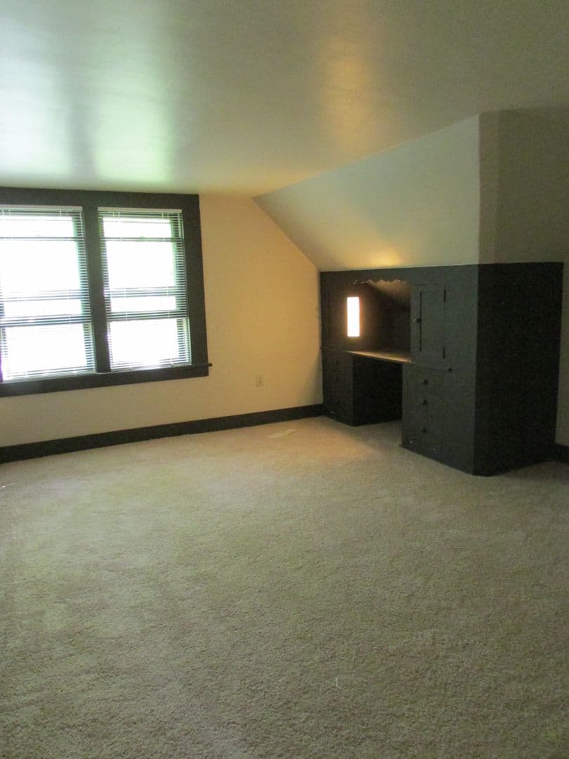Madison Apartment: 11 North Franklin Street