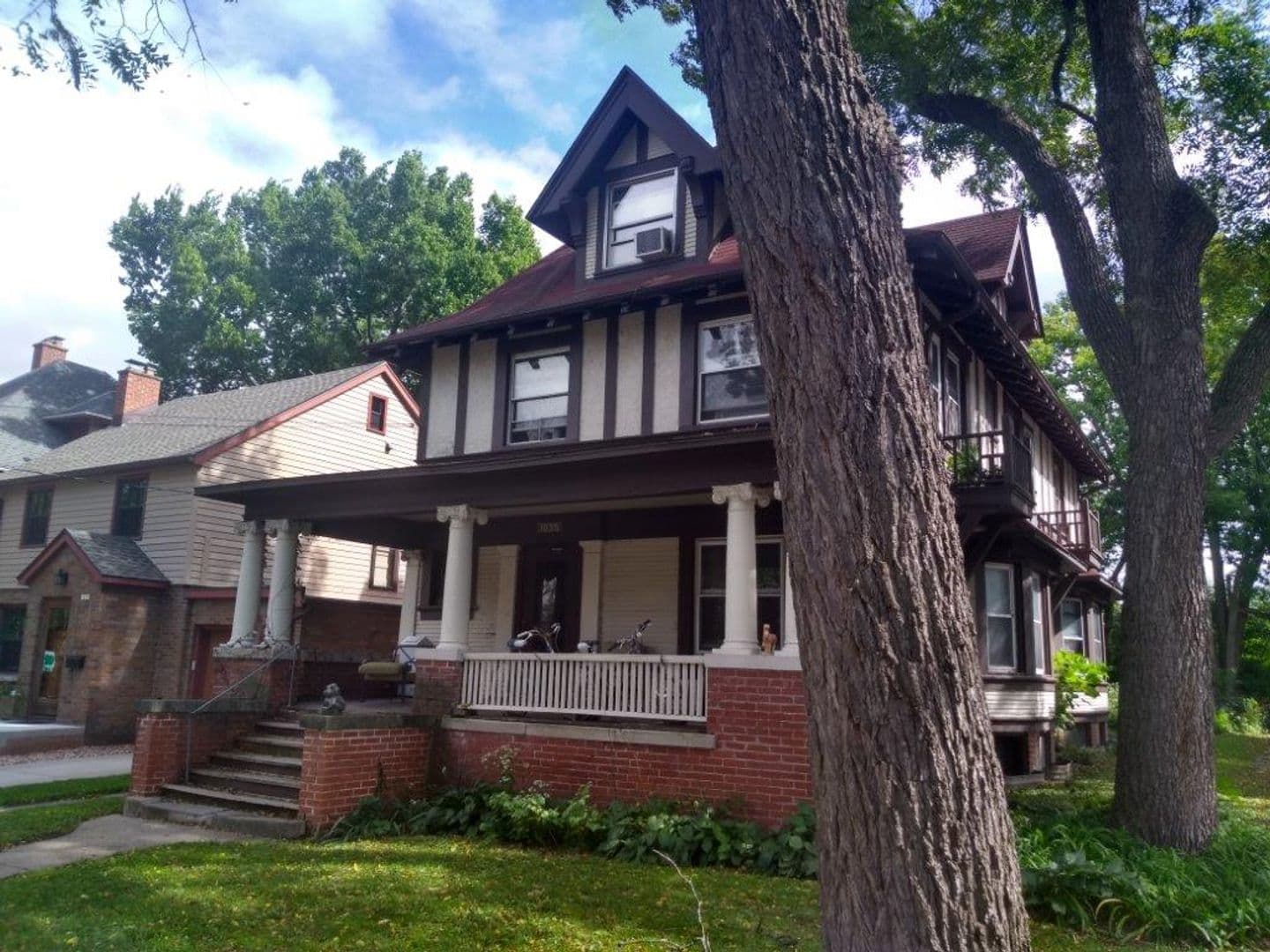 Madison Apartment: 1035 Spaight Street