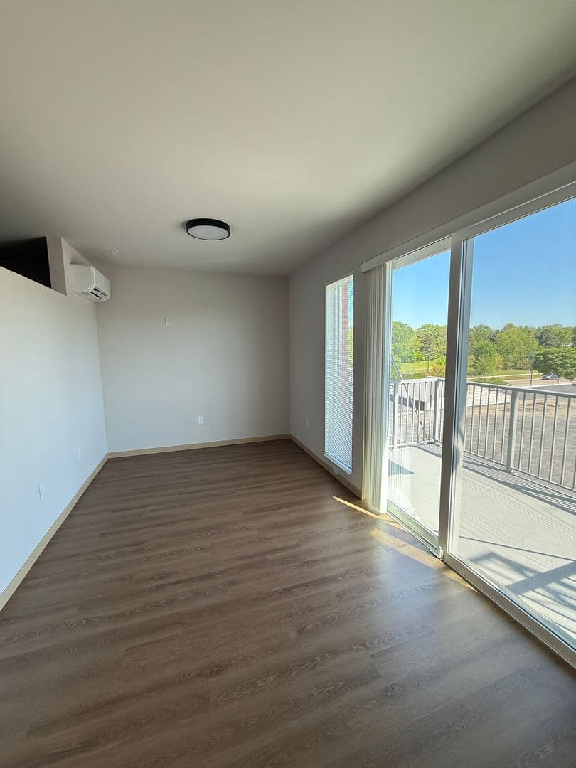 Monona Apartment: 5103 Monona Drive