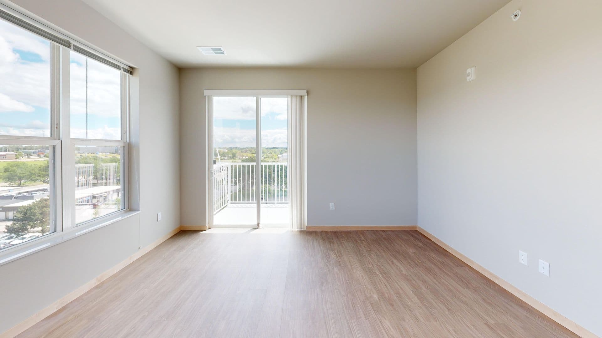 Madison Apartment: 512 S. Yellowstone Drive