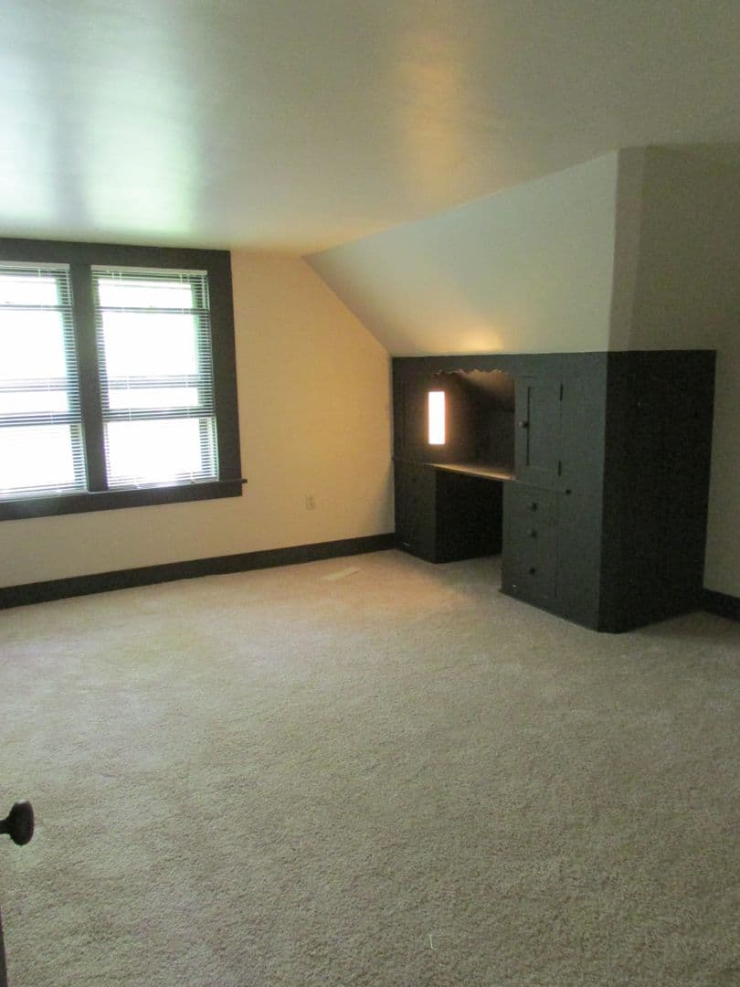Madison Apartment: 11 North Franklin Street