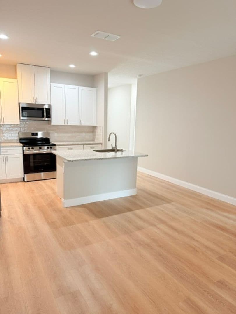 Palm Coast Apartment: 16 Slumberland Path