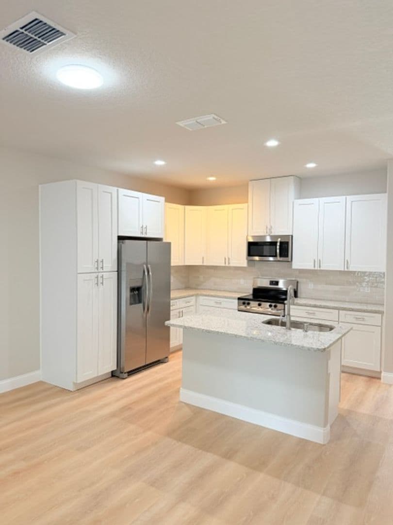 Palm Coast Apartment: 16 Slumberland Path