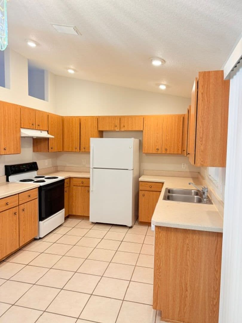 Palm Coast Apartment: 5 Pontiac Lane
