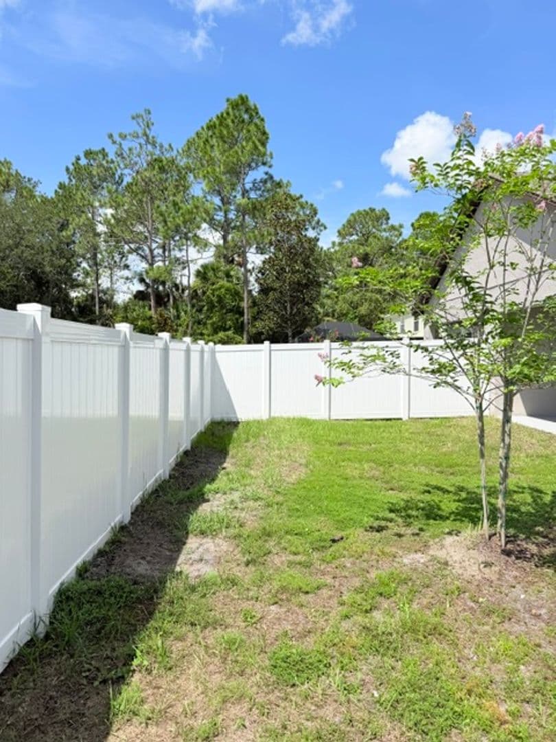 Palm Coast Apartment: 16 Slumberland Path