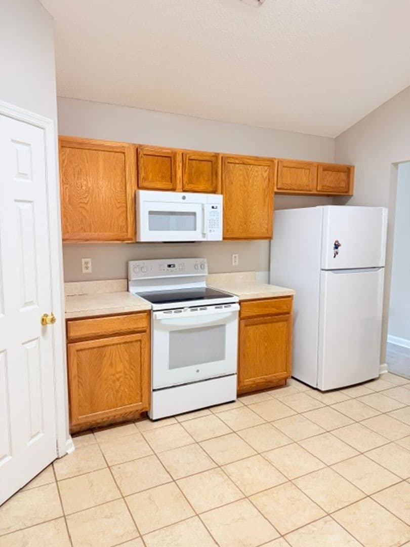 Palm Coast Apartment: 25 Ryarbor dr
