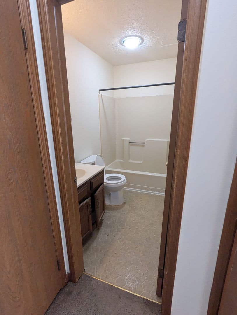 Martinsburg Apartment: 122 Jackson Place