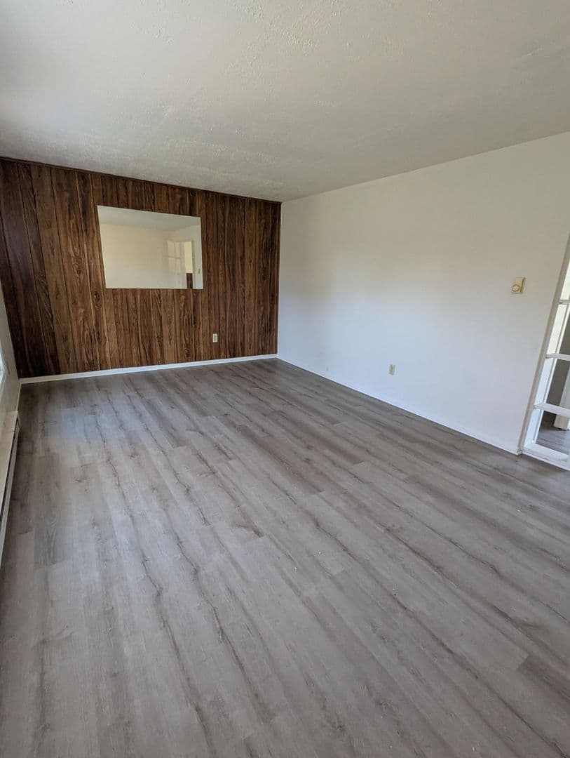 Martinsburg Townhome: 230 Surrey Court