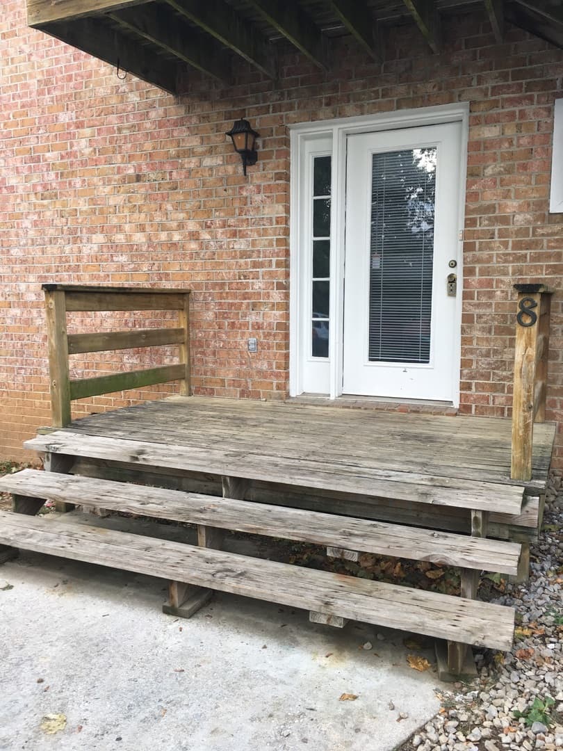 Martinsburg Apartment: 122 Jackson Place